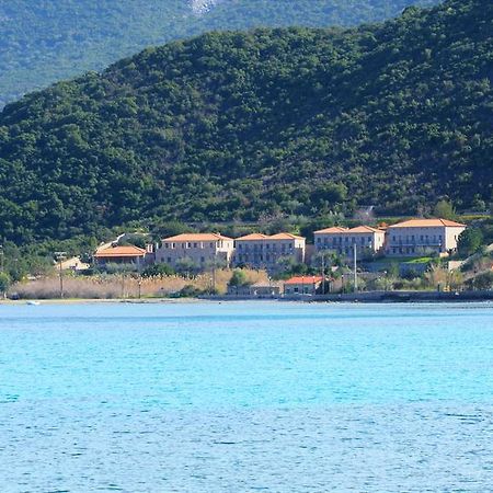Smyros Resort Poúlithra Екстериор снимка
