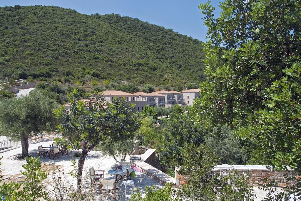 Smyros Resort Poúlithra Екстериор снимка