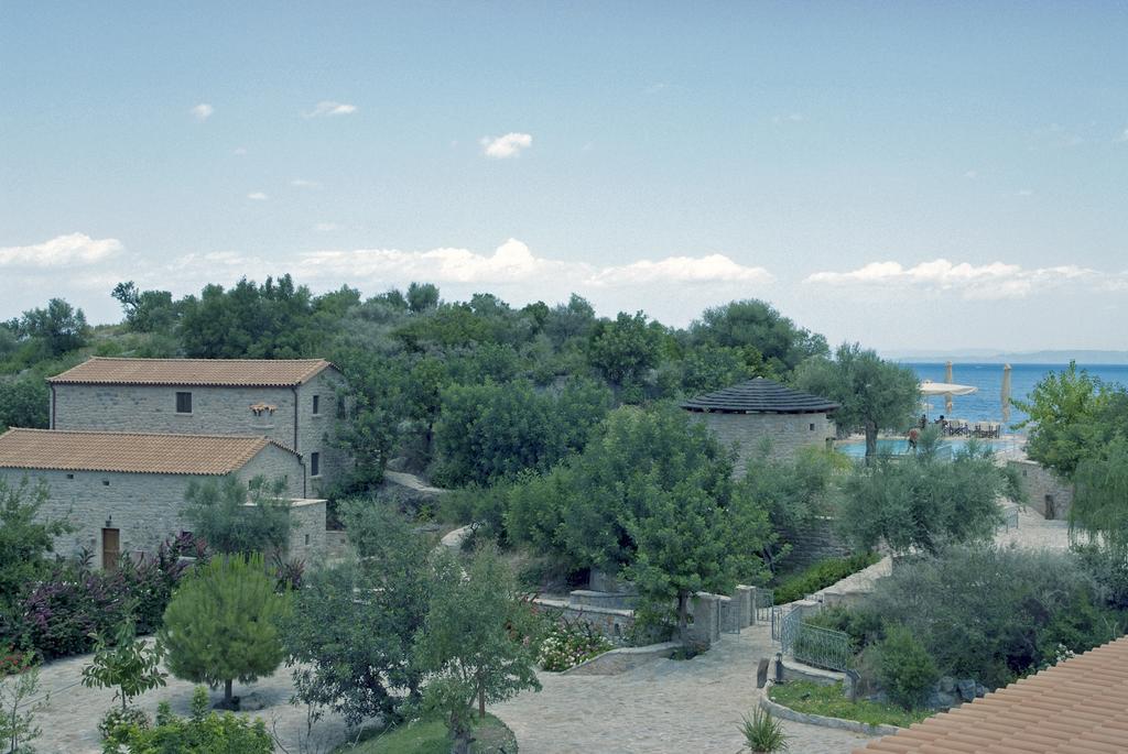 Smyros Resort Poúlithra Екстериор снимка